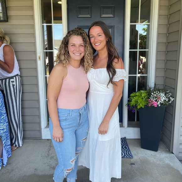 White off the shoulder dress - Picture 2 of 3